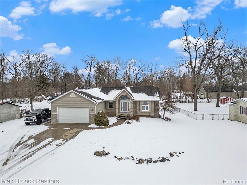 11412 Delmar Drive, Fenton, MI 48430 — Photo 53