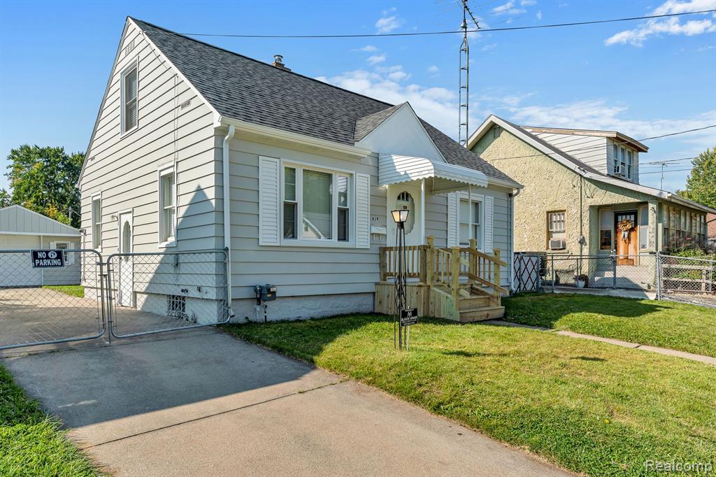 619 VERMILYA Avenue, Flint, MI 48507 — Photo 3