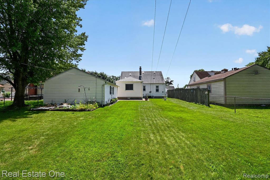 28662 Sheridan Street, Garden City, MI — Photo 35