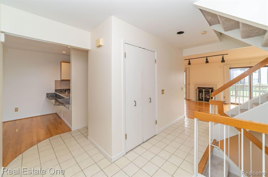 6250 POTOMAC Circle, West Bloomfield, MI — Photo 6