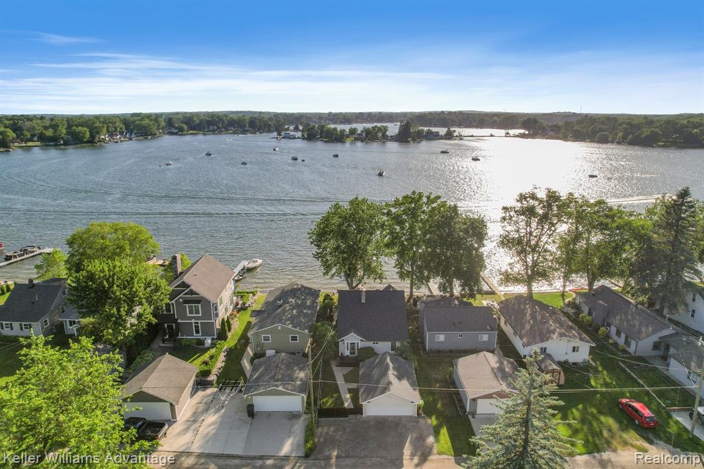 4253 Hunters Drive, Highland, MI 48356 — Photo 58