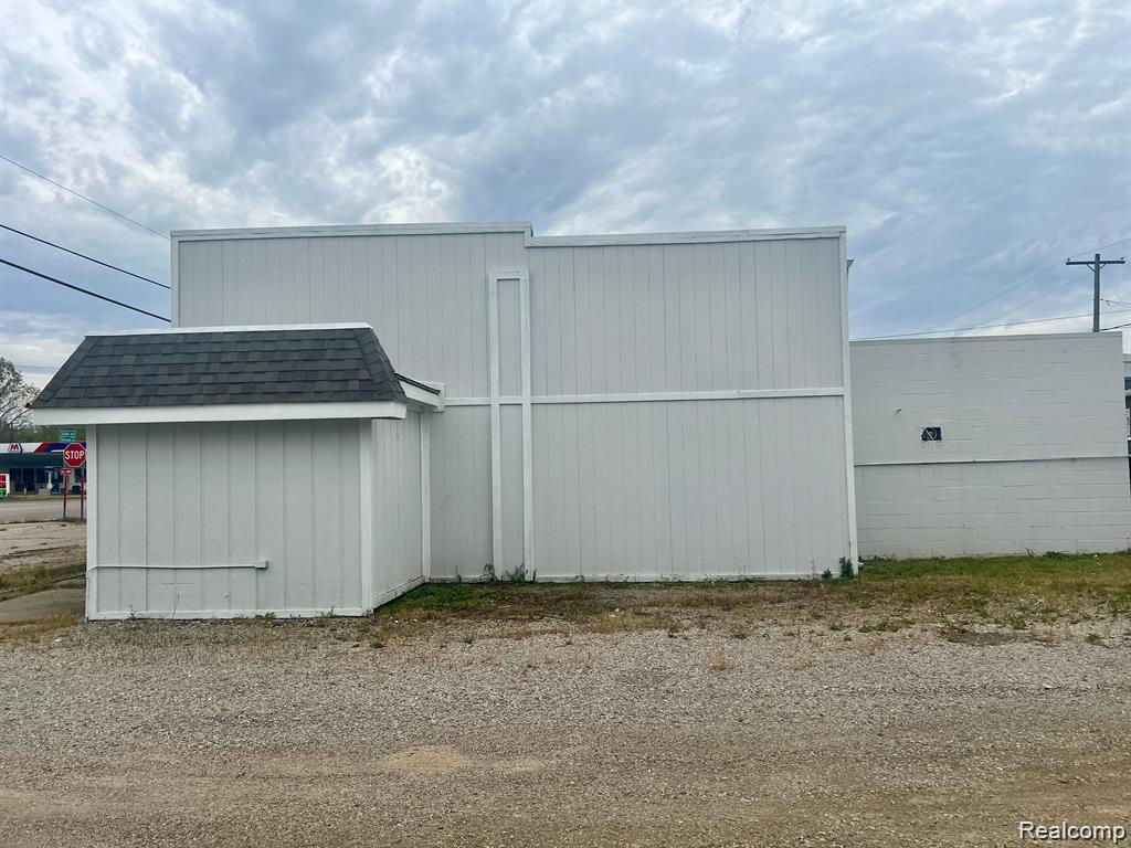 5505 Davison Road, Lapeer, MI 48446 — Photo 7