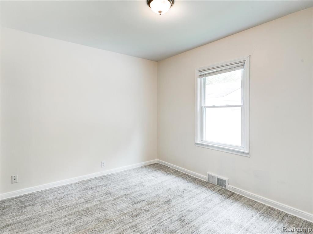 641 Michigan Avenue, Marysville, MI 48040 — Photo 14