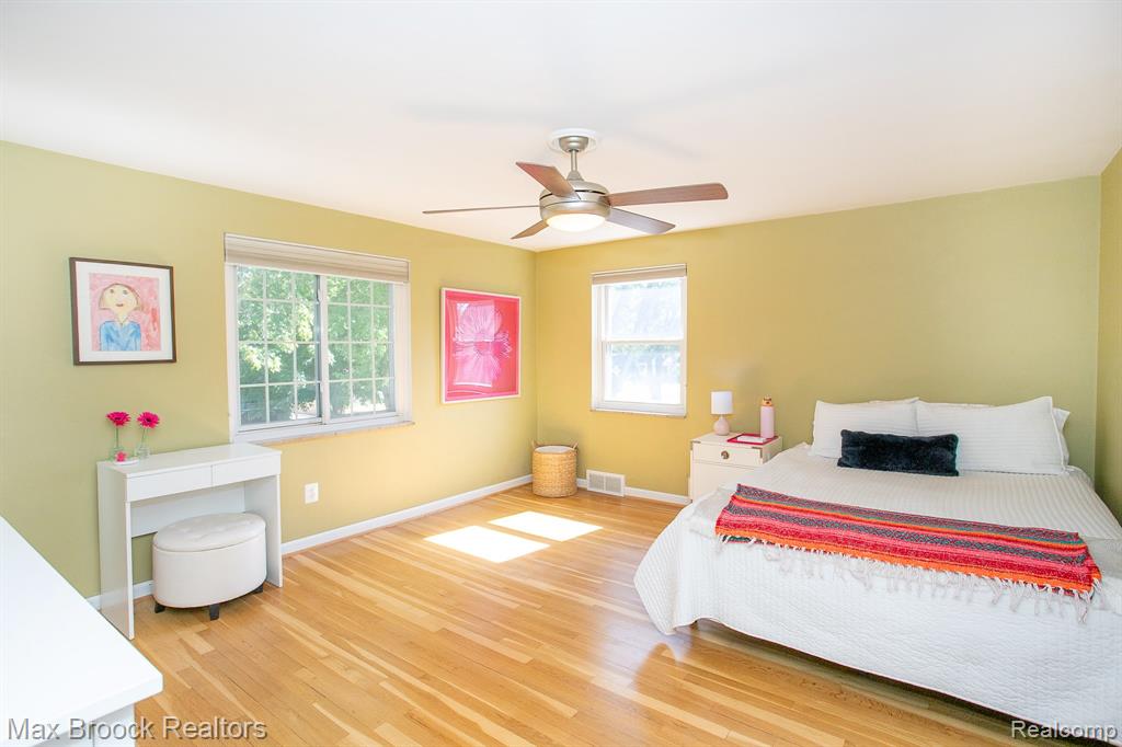 26015 ALLOR Avenue, Huntington Woods, MI — Photo 23