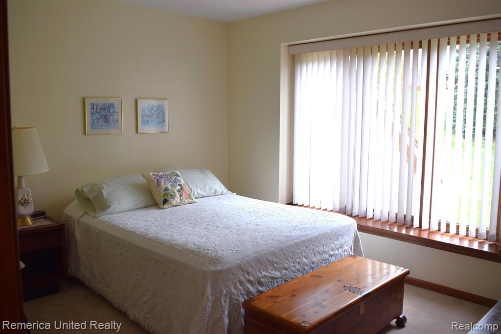 37786 Siena Drive, Farmington Hills, MI 48331 — Photo 14