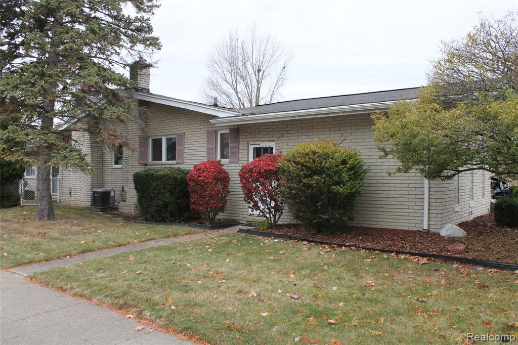 4986 Jackson Street, Trenton, MI 48183 — Photo 4