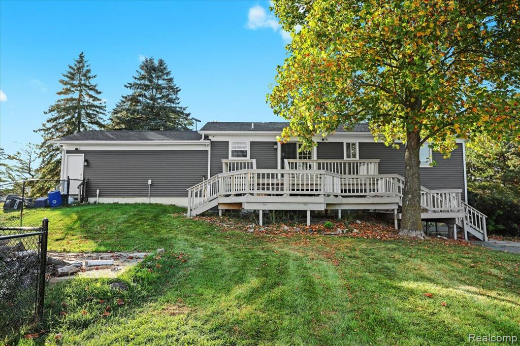 1570 Thayer Road, Ortonville, MI 48462 — Photo 29