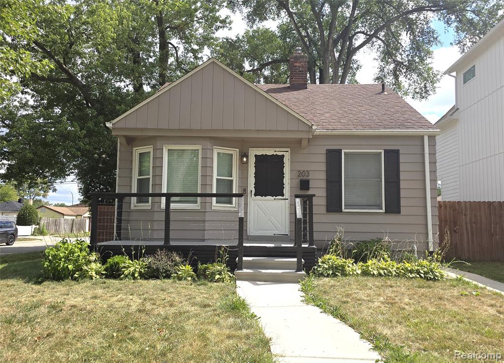 203 S Wilson Avenue, Royal Oak, MI 48067