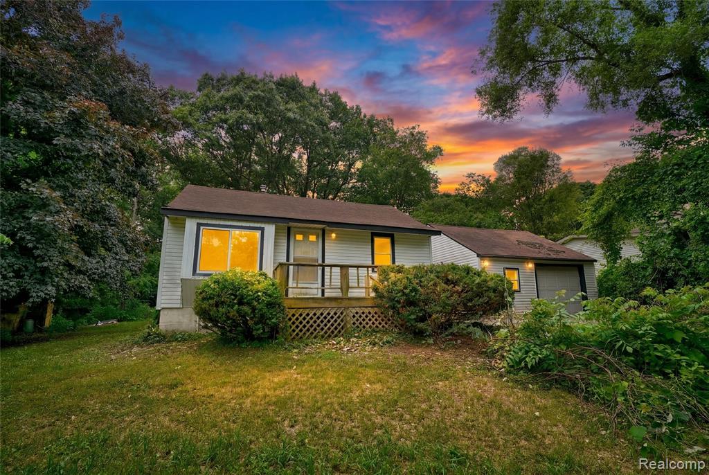 1975 Porter Road, White Lake, MI 48383 — Photo 4