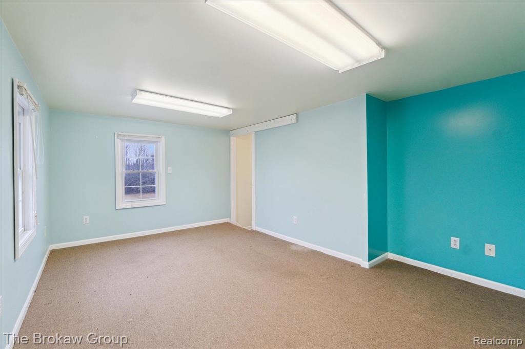 4212 LENNON Road, Flint, MI 48507 — Photo 47