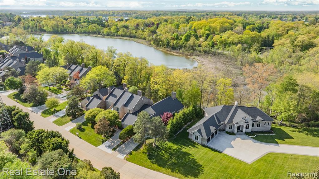 5000 Mirror Lake Court, 19, West Bloomfield, MI 48323 — Photo 62
