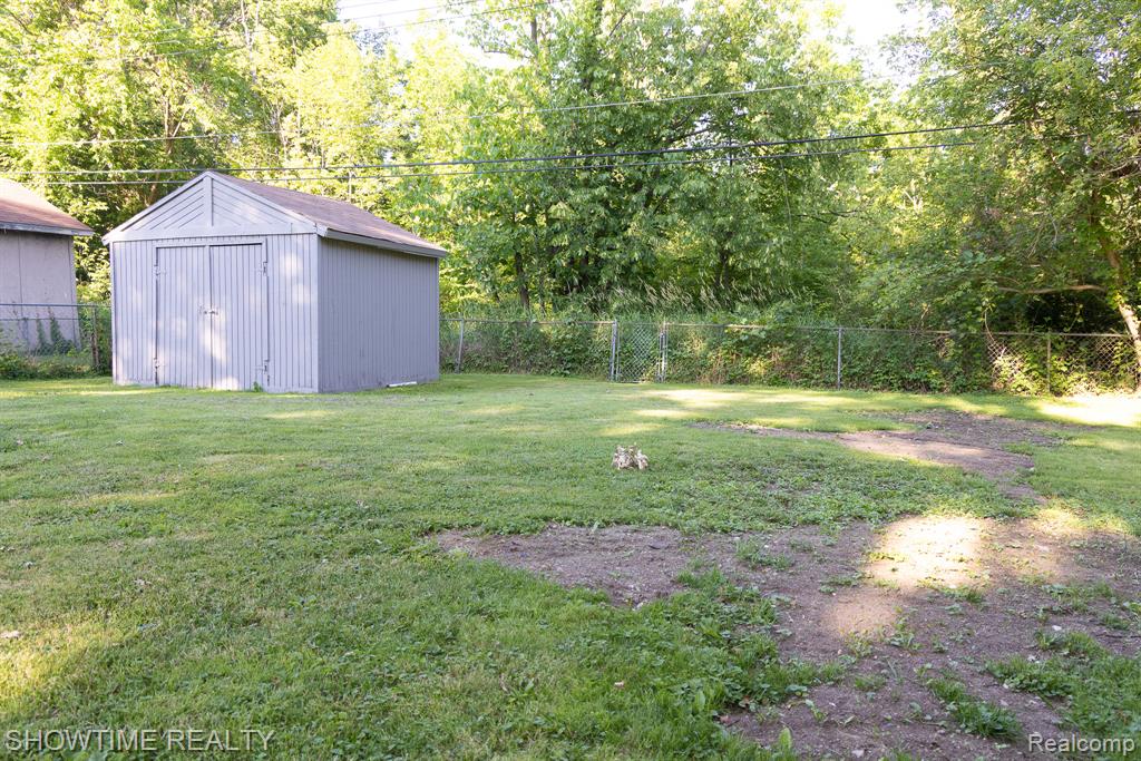 45626 Wakefield Street, Shelby Twp, MI 48317 — Photo 28