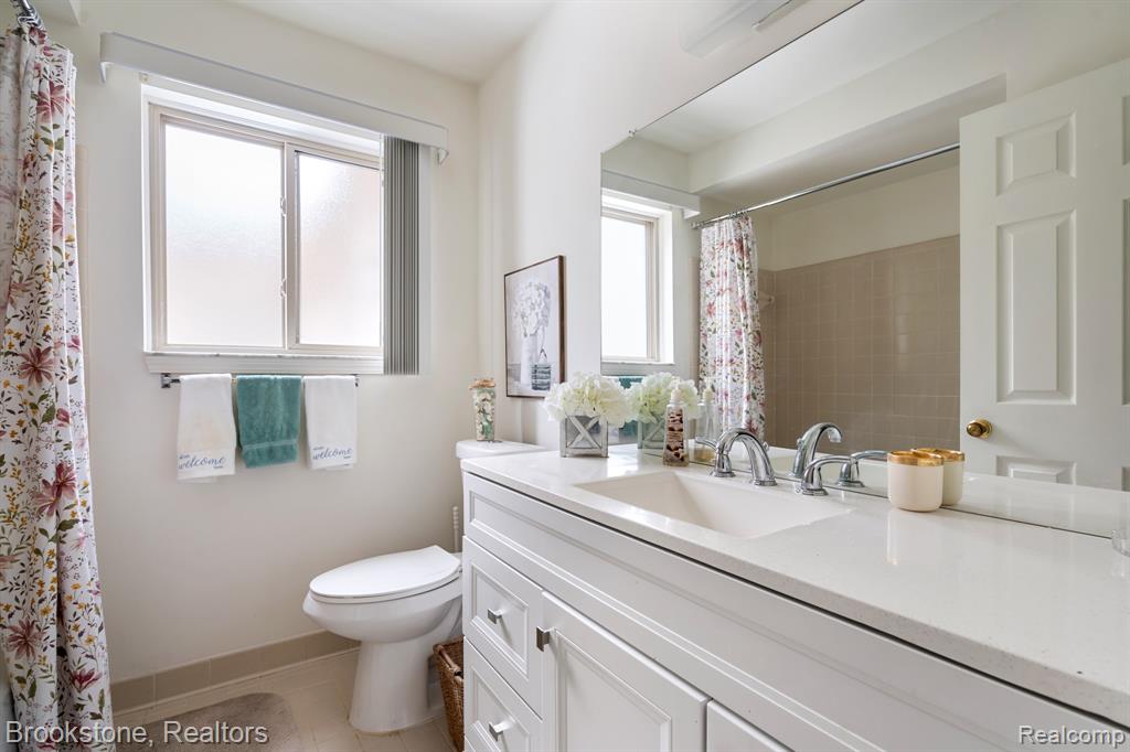 41505 Clinton Grove Drive, Clinton Twp, MI 48038 — Photo 16