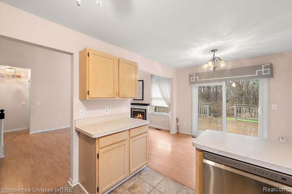 955 Rikki Ann, Wixom, MI 48393 — Photo 25