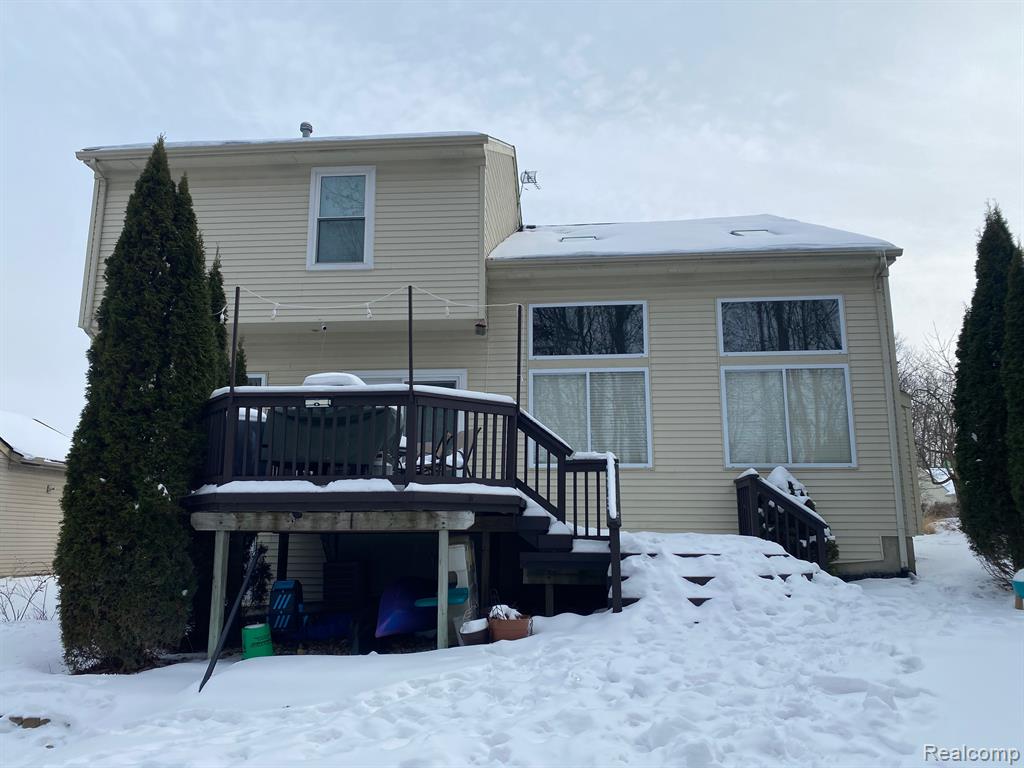 5592 JUNEBERRY Court, Waterford, MI 48329 — Photo 2