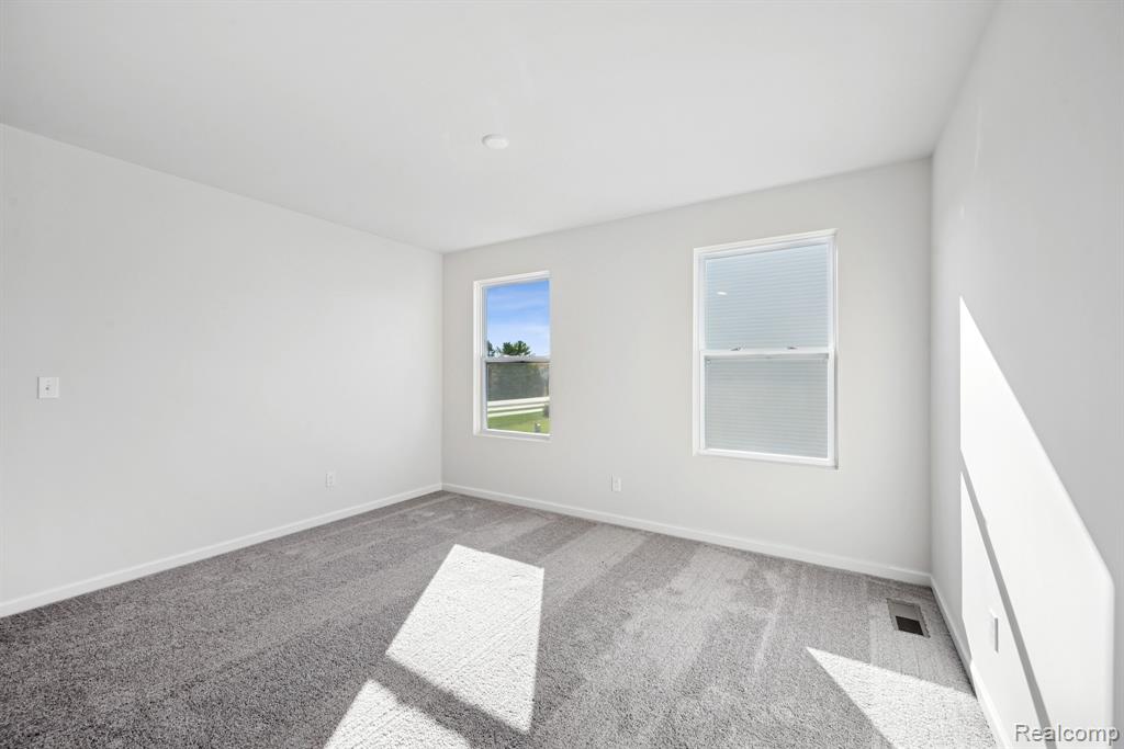 54822 Heron Circle, New Baltimore, MI 48047 — Photo 25