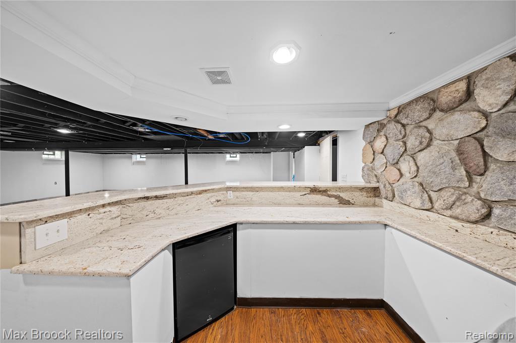 41544 Dequindre Road, Sterling Heights, MI 48314 — Photo 37