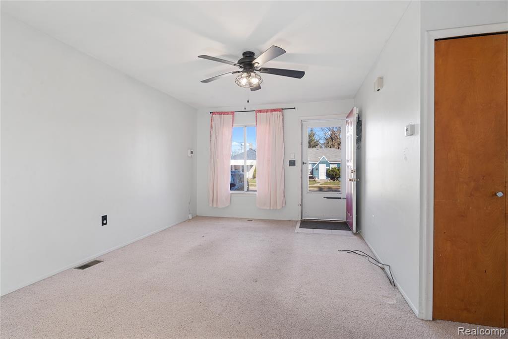 20842 Ridgemont Road, Harper Woods, MI 48225 — Photo 3