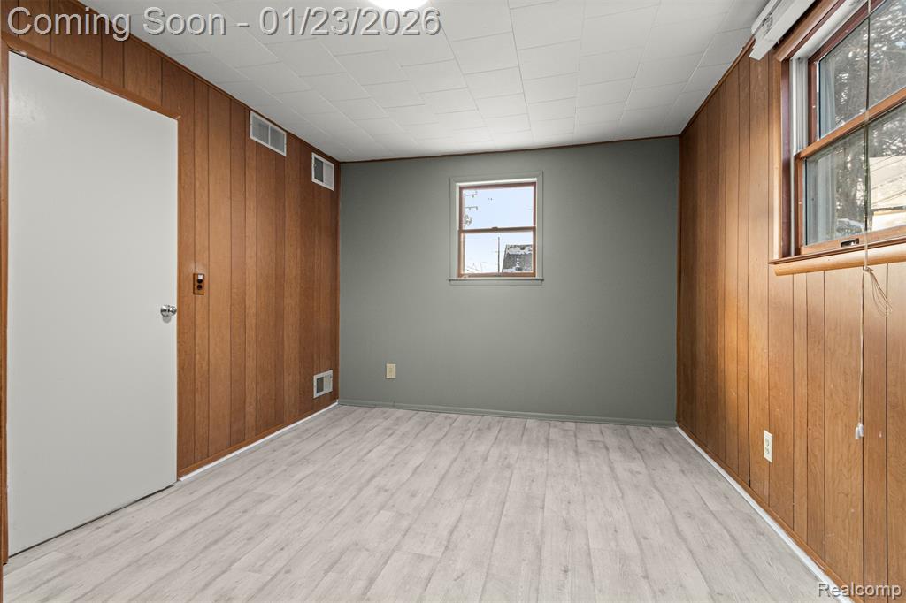 5903 N Silvery Lane, Dearborn Heights, MI 48127 — Photo 24