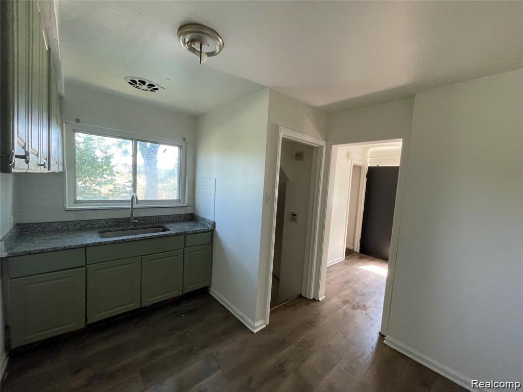 13607 VIRGIL Street, Detroit, MI 48223 — Photo 10