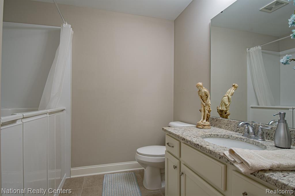 471 HOSTA, Howell, MI 48843 — Photo 5