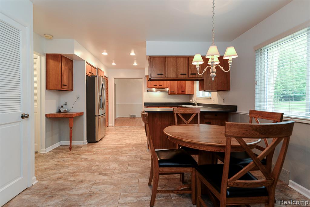 4355 Joanne Drive, Ann Arbor, MI 48103 — Photo 20