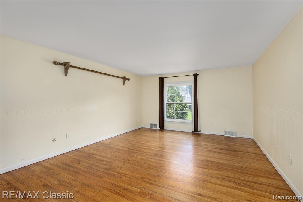 4268 Covered Bridge Road, Bloomfield Hills, MI 48302 — Photo 13