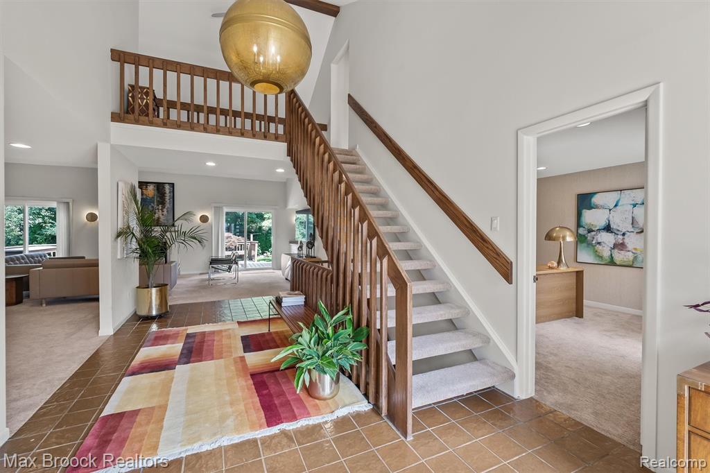 5137 Woodlands Drive, 24, Bloomfield Hills, MI 48302 — Photo 2
