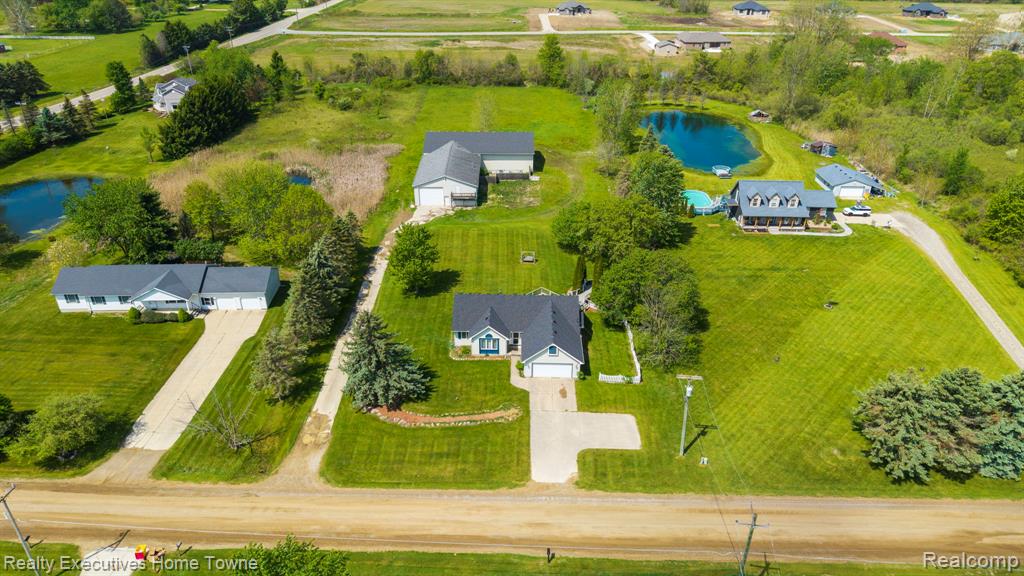 1041 Mackie Road, Almont, MI 48003 — Photo 8