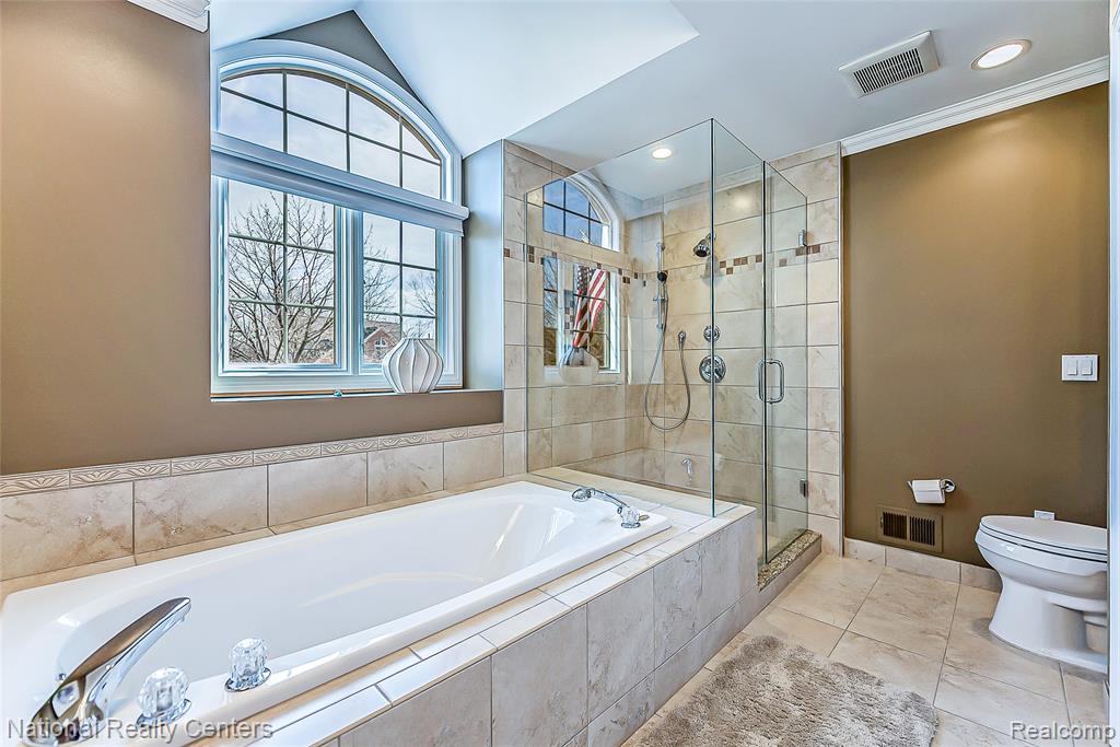 5451 Wentworth Drive, Commerce Twp, MI 48382 — Photo 24
