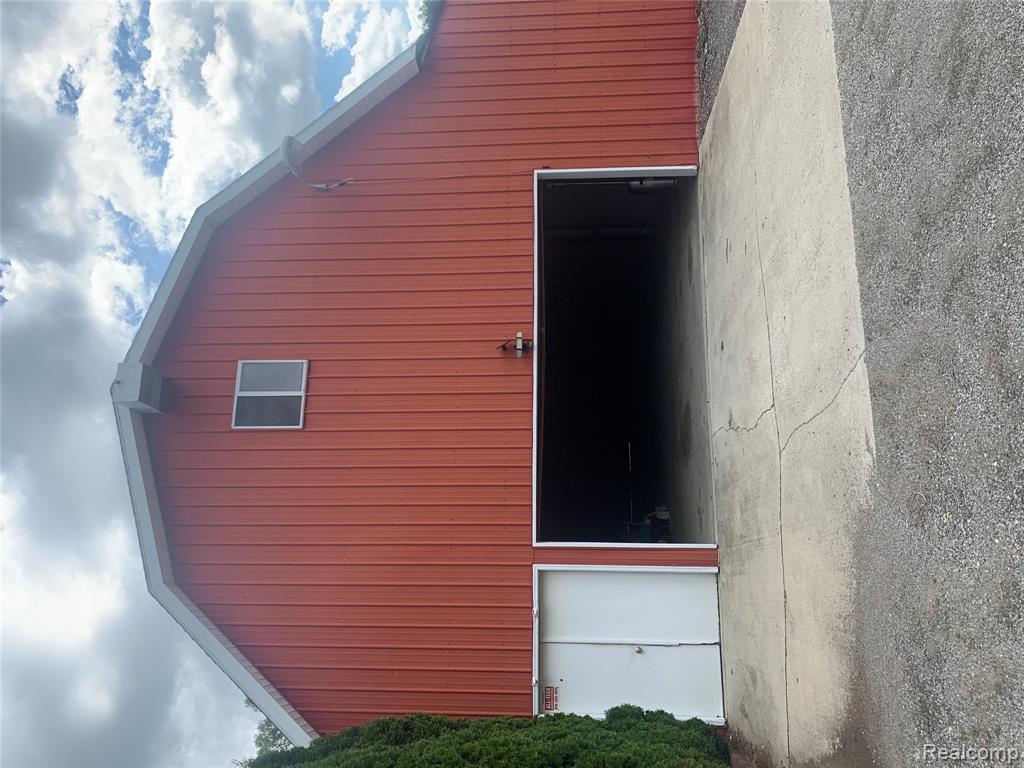 7038 E Coldwater Road, Davison, MI 48423 — Photo 37