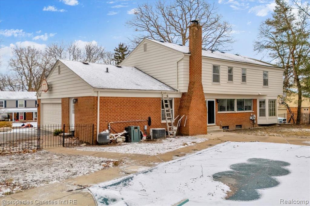 4970 Hardwoods Drive, West Bloomfield, MI 48323 — Photo 40