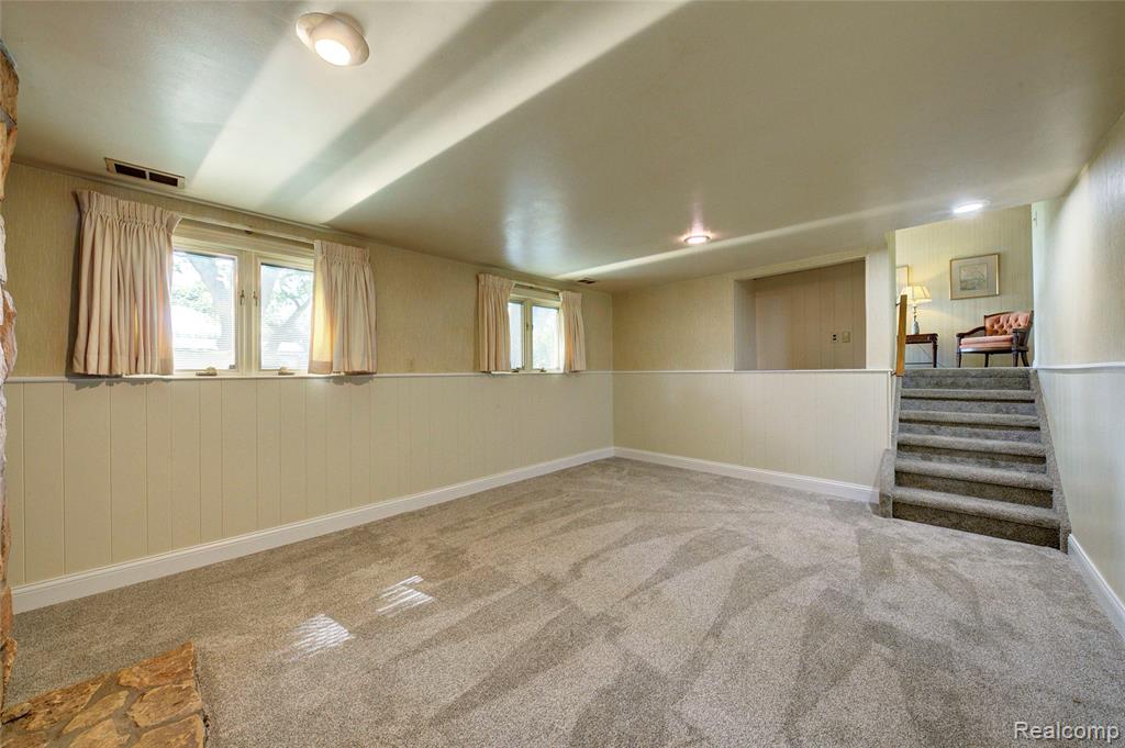 5489 Academy Street, Dearborn Heights, MI 48125 — Photo 39