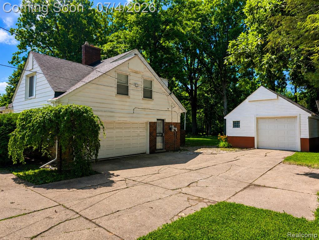20552 Huntington Avenue, Harper Woods, MI 48225 — Photo 3