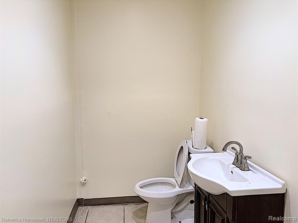 23806 Grand River Avenue, Detroit, MI 48219 — Photo 3