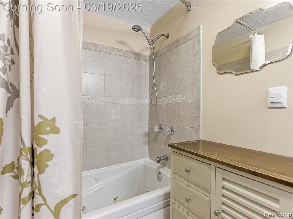 27320 Sunset Boulevard E, Lathrup Village, MI 48076 — Photo 34