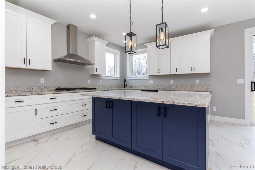 2910 LOON Drive, Wixom, MI 48393 — Photo 48