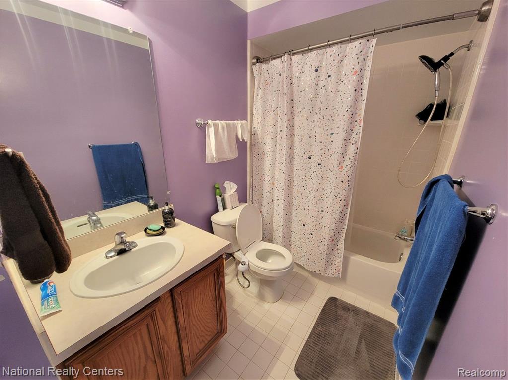55477 RASPBERRY Drive, Macomb, MI 48042 — Photo 16