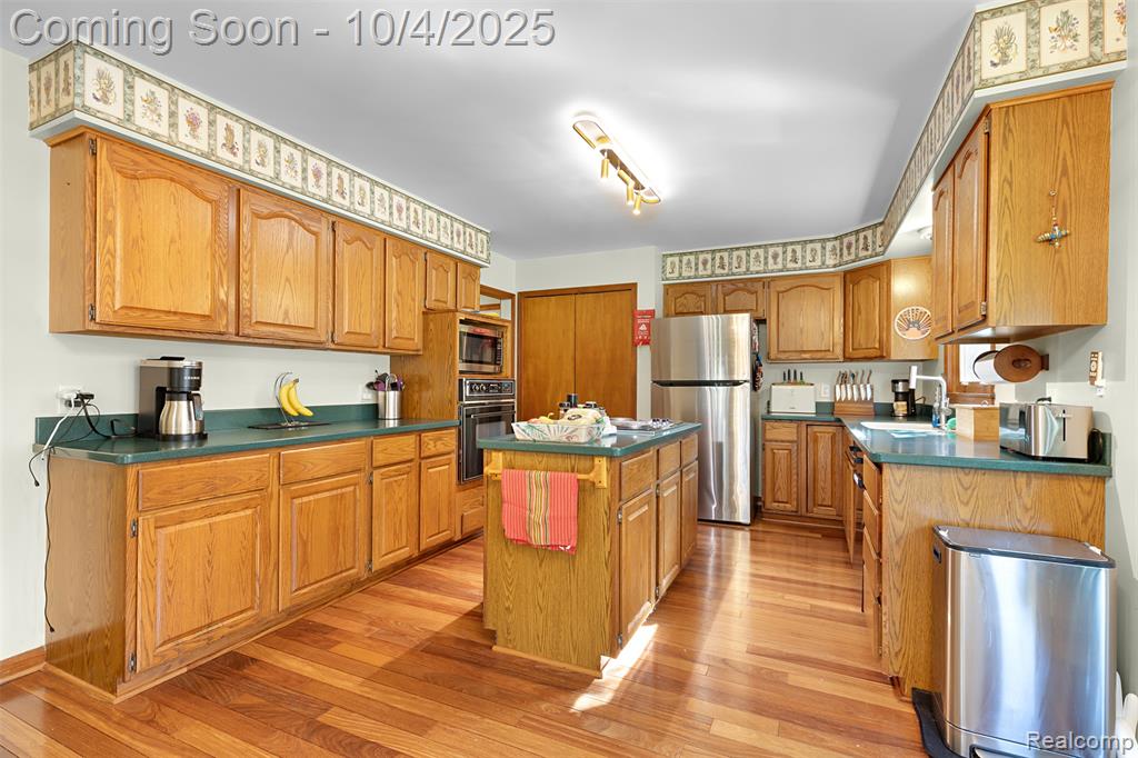 8614 Island Boulevard, Grosse Ile, MI 48138 — Photo 8