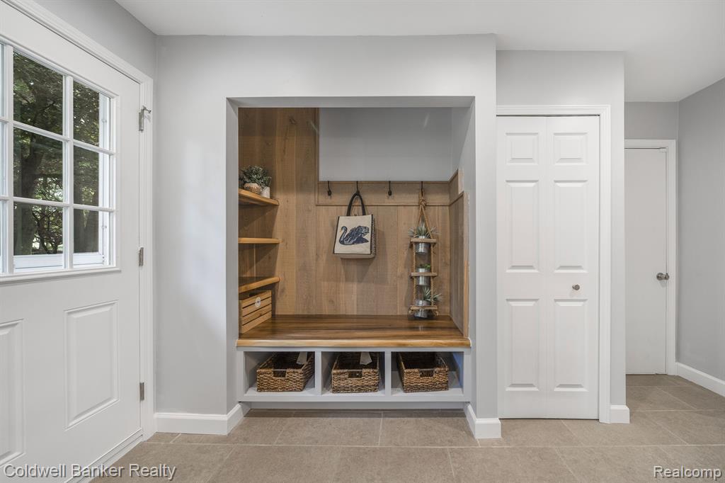5679 Hunters Gate, Troy, MI 48098 — Photo 32