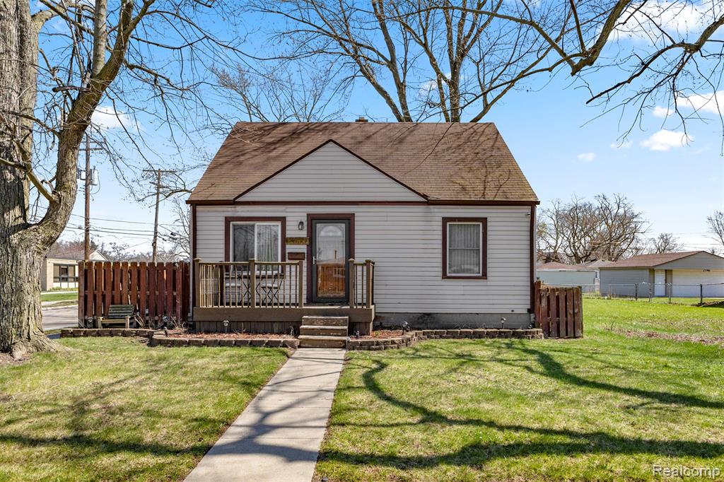 4903 Bedford Street, Dearborn Heights, MI 48125 — front exterior