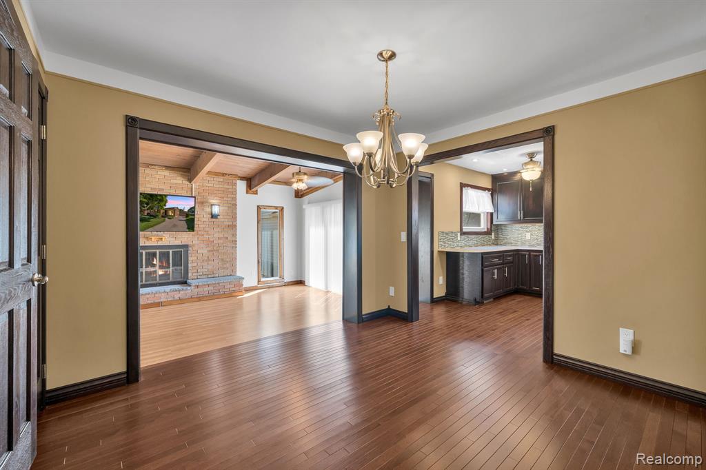 26637 Clairview Drive, Dearborn Heights, MI 48127 — Photo 8
