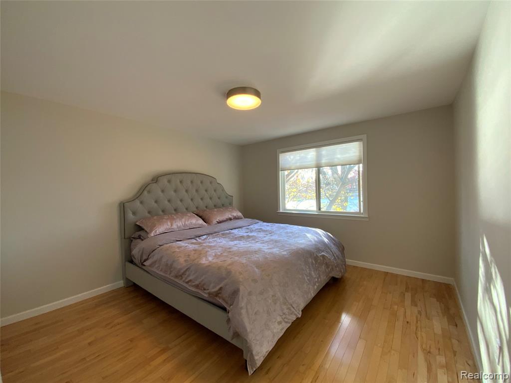 6749 Little Creek Drive, Troy, MI 48085 — Photo 19