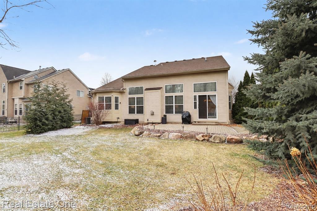 855 Island Lake Drive, Oxford, MI 48371 — Photo 31