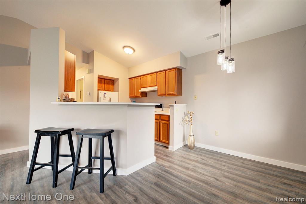 400 SPRING BROOKE Drive, Brighton, MI 48116 — Photo 7