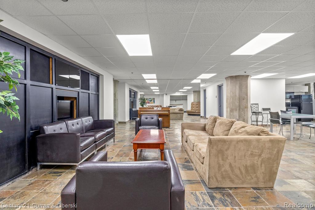 6533 E JEFFERSON Avenue, 50-238, Detroit, MI 48207 — Photo 33