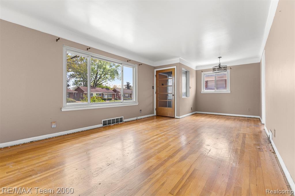 22101 Church Street, Oak Park, MI 48237 — Photo 17