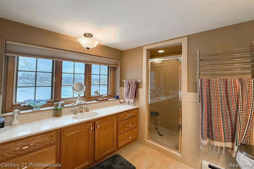 910 W Pine Tree Road W, Lake Orion, MI 48362 — Photo 21