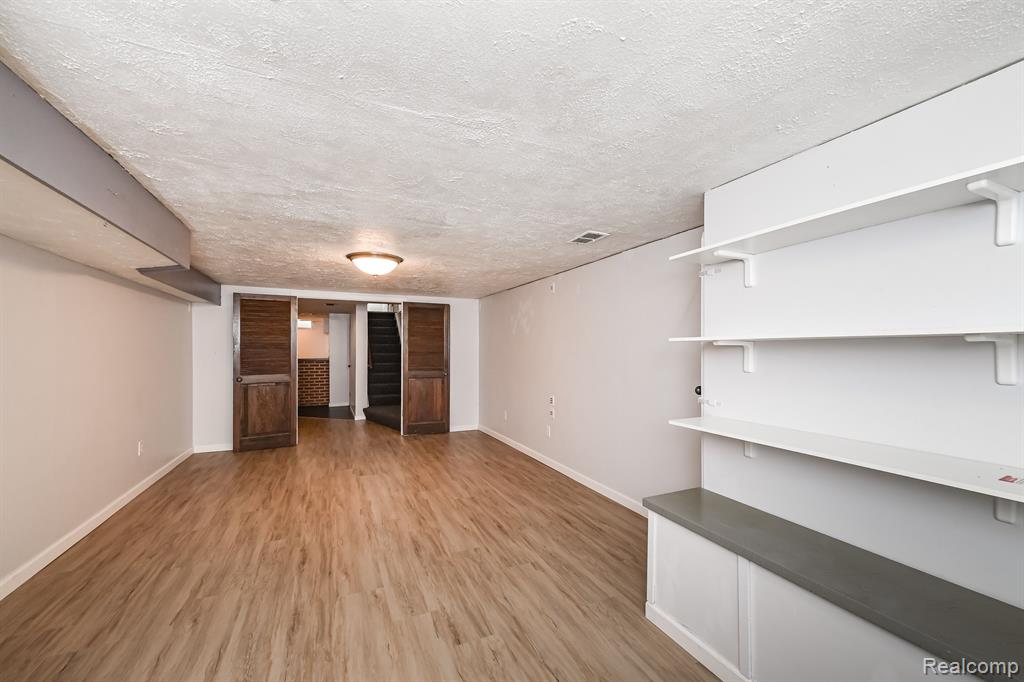 2376 COLONY Way, Ypsilanti, MI 48197 — Photo 25