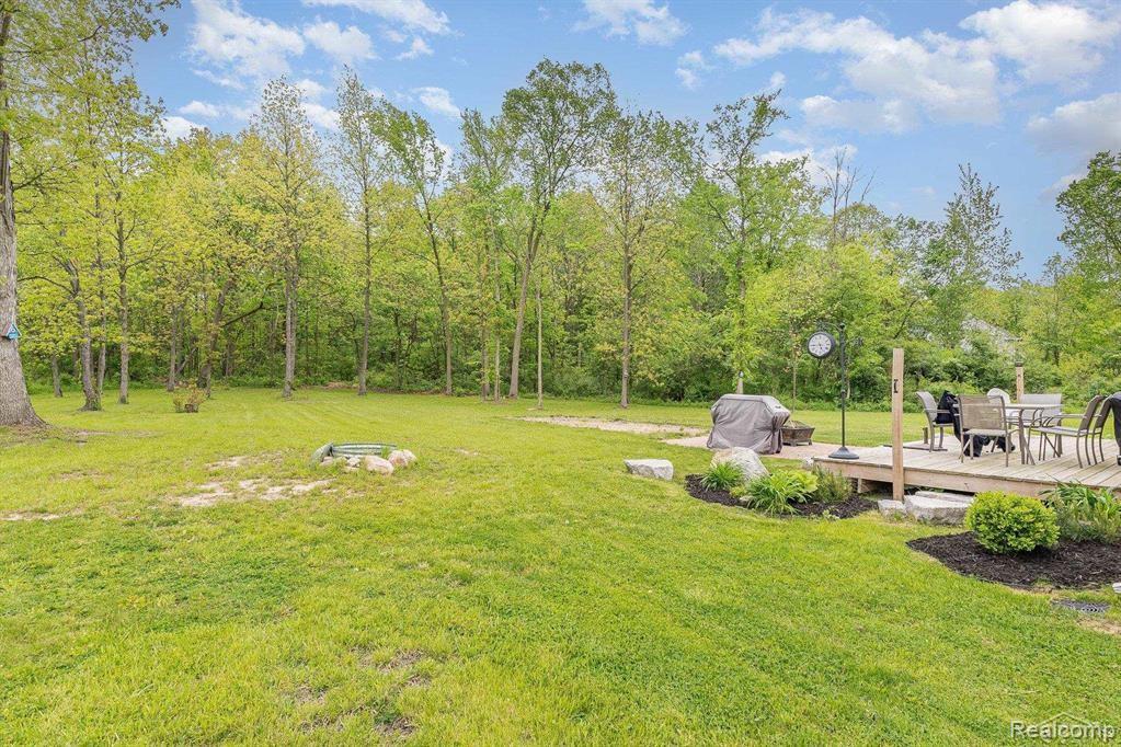 7302 Geraldine Circle, Swartz Creek, MI 48473 — Photo 32